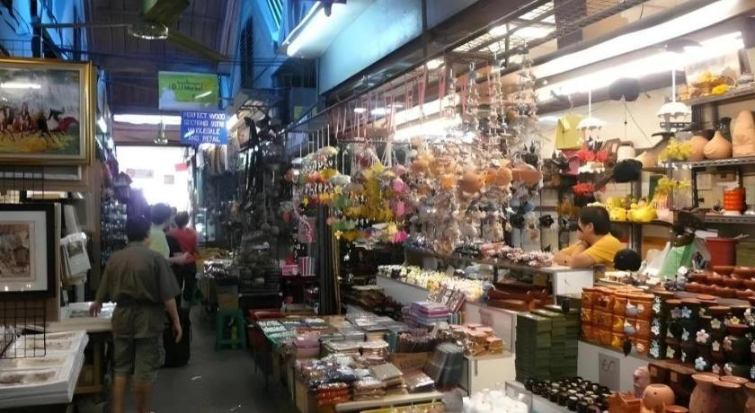 Pannapat Place Bangkok Exterior photo